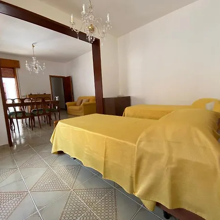 Cortile San Francesco Semesterbostad *